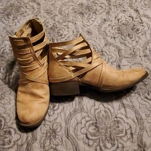 Tan ankle boot
